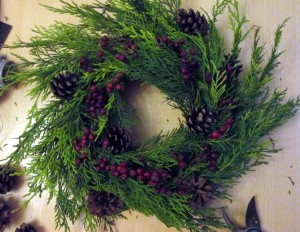 how to make a christmas wreath