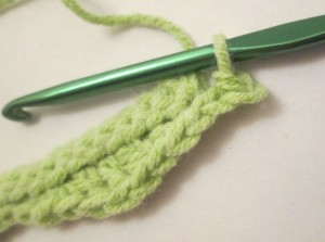 crocheted leaf tutorial