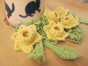 crocheted daffodil