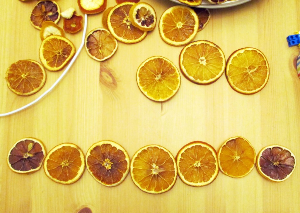 dried fruit wreath, citrus wreath, natural christmas