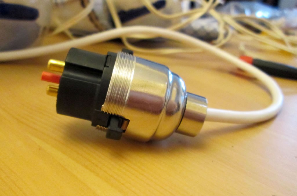 hoe to recover a lampshade rewire a plug