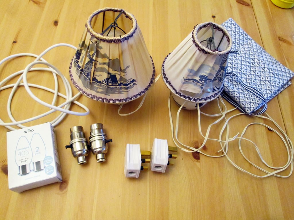 hoe to recover a lampshade rewire a  lamp
