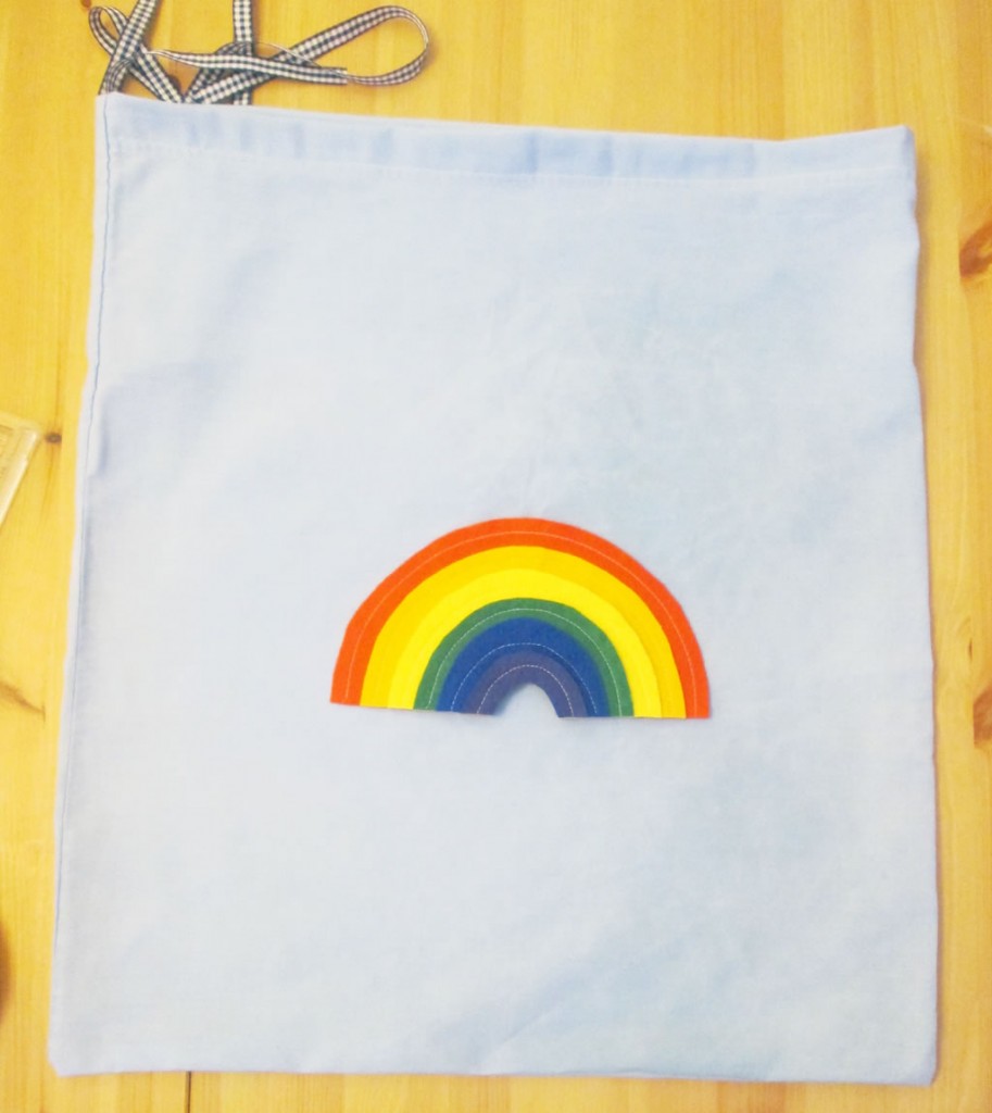 how to make a drawstring bag from a pillowcase