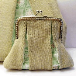 burlap purse square for pattern