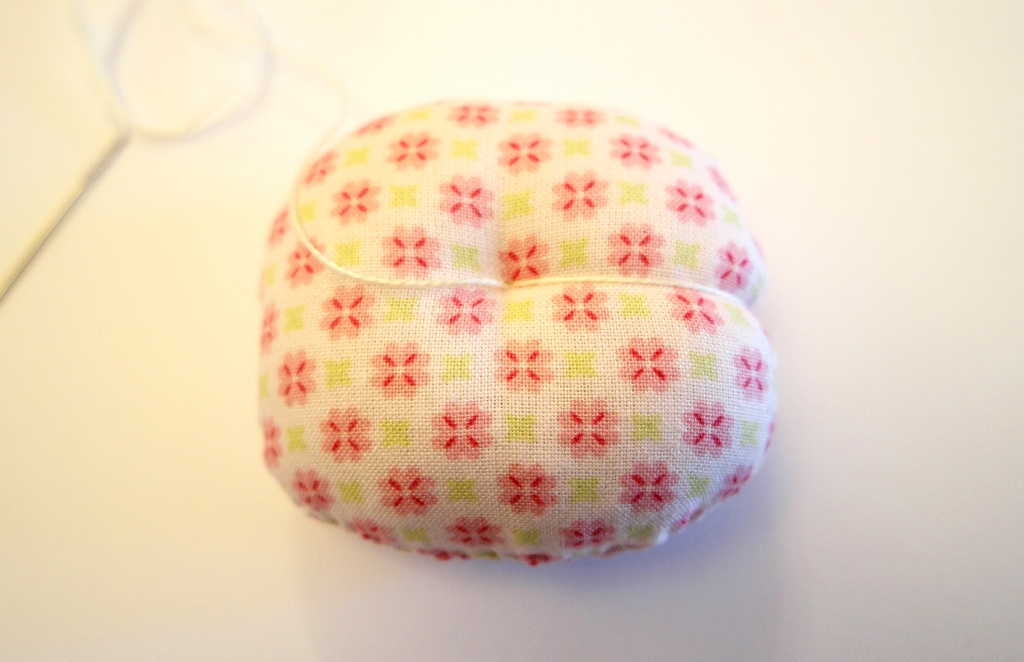 Wrist Tied) Pin Cushion · How To Make A Wrist Pin Cushions · Sewing on Cut  Out + Keep