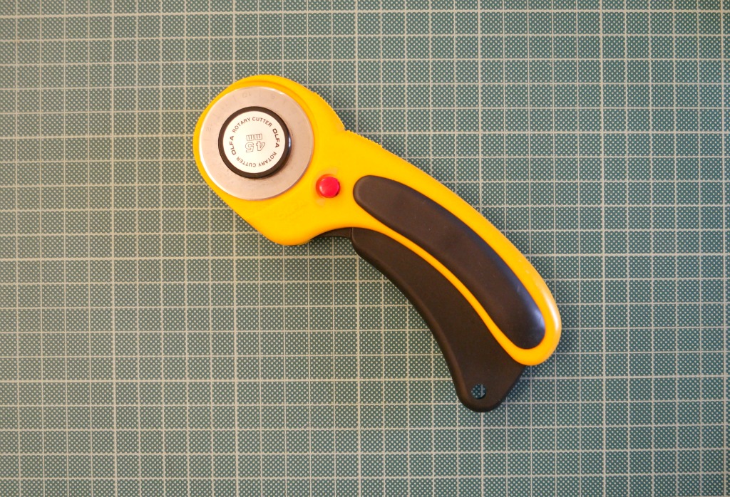 rotary cutter or scissors which is best 
