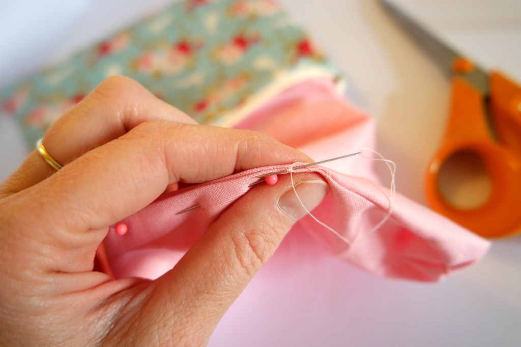 lined zippered pouch flat bottom tutorial how to