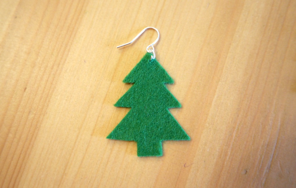 very easy diy christmas earrings christmas tree earrings tutorial how to