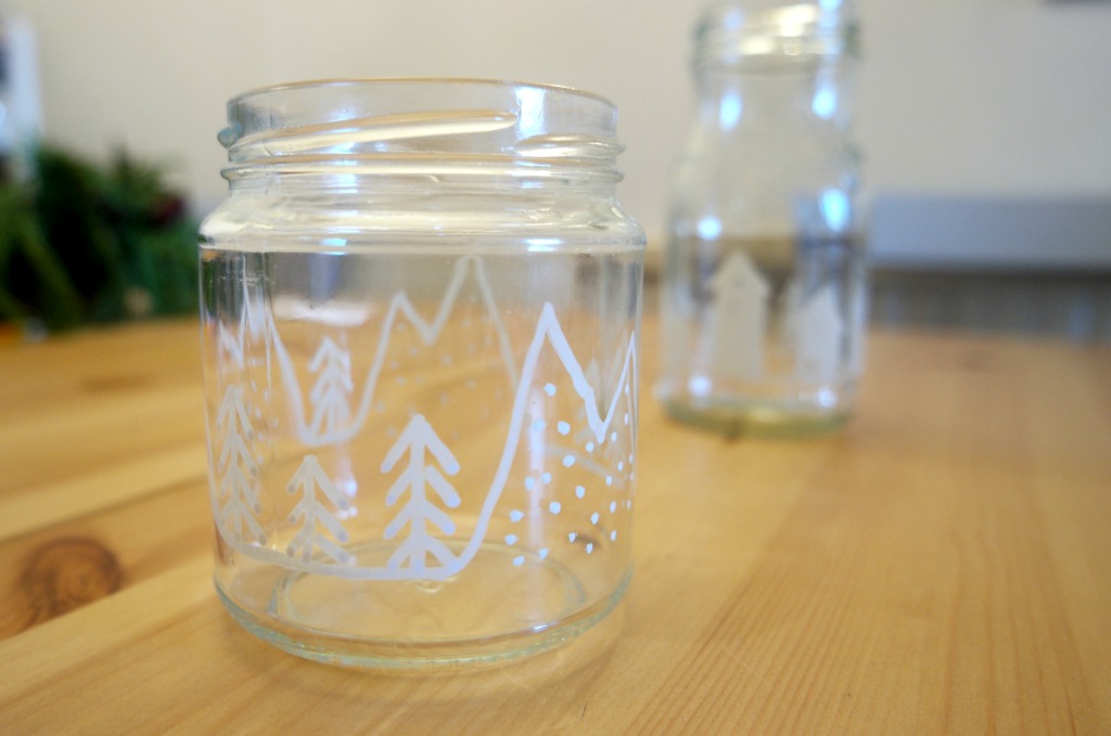 DIY decorated glass jars chalkola chalk pens chalk markers