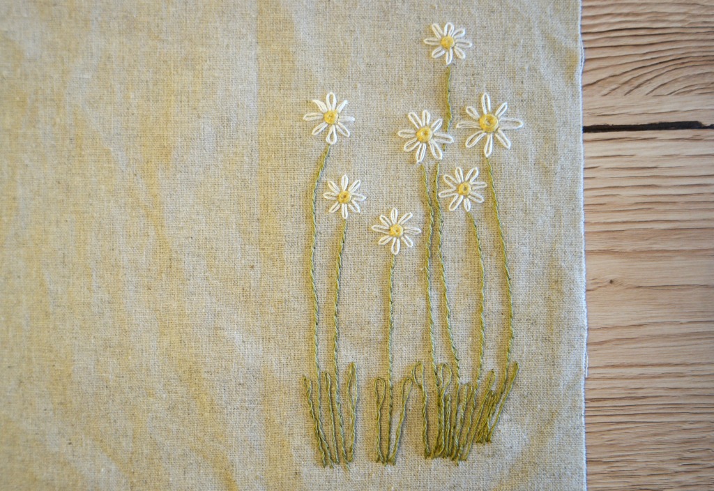 how to sew lazy daisy stitch