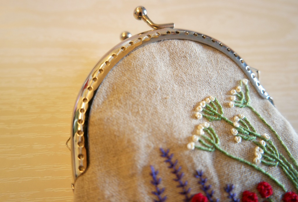 how to sew in a purse frame