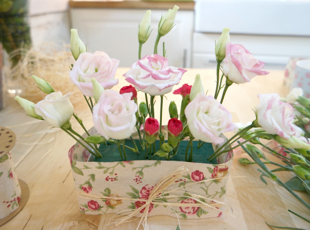 easy flower arrangement 