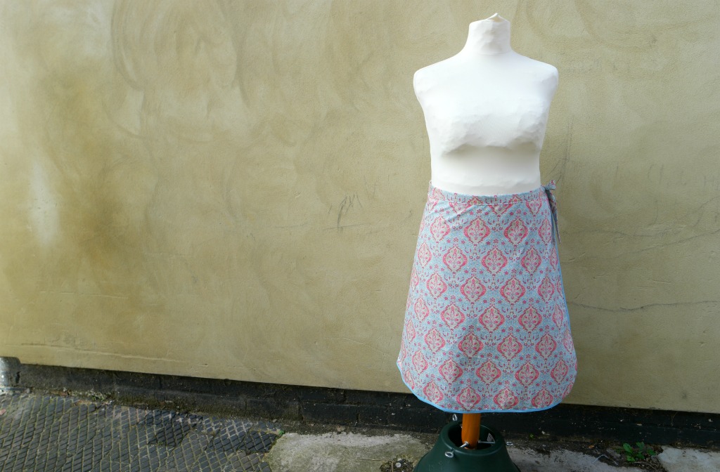 how to sew a reversible wrap skirt 
