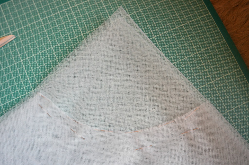 How to make a tulle skirt with a hanky hem