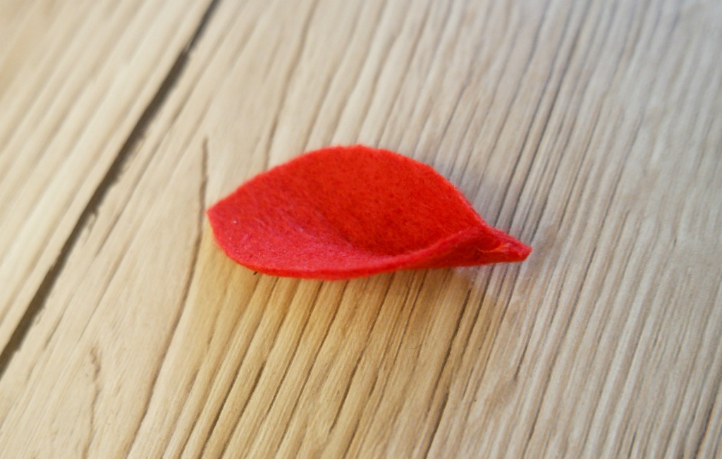 how to make felt poinsettias 