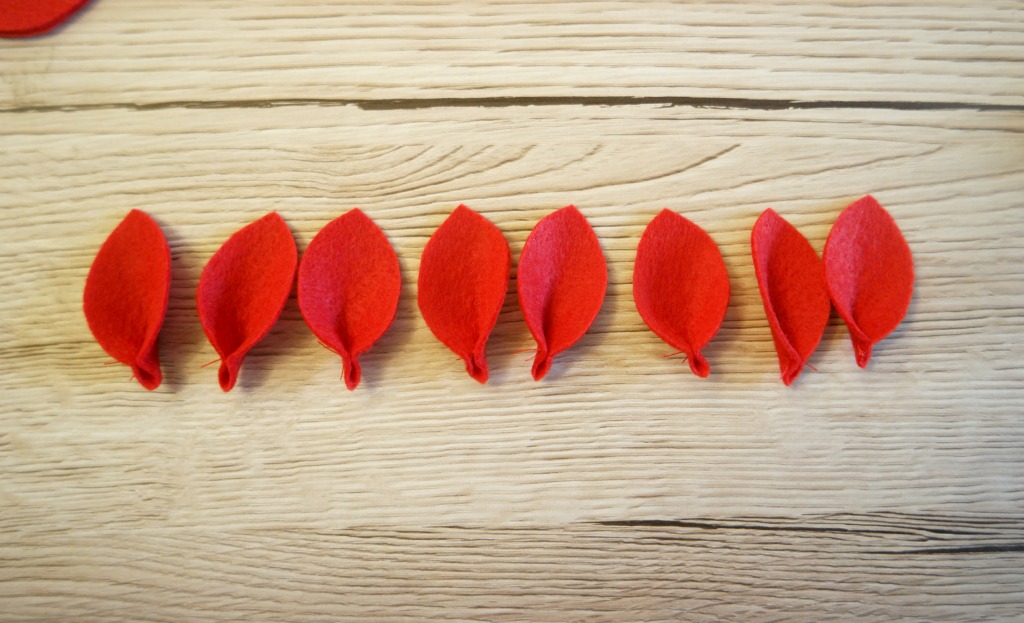 how to make felt poinsettias 