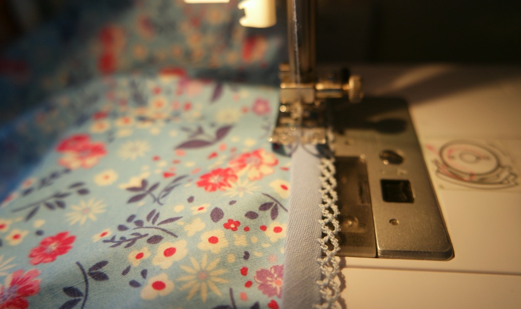 cherry blossom dress sewalong finishing the raw edges with bias binding 