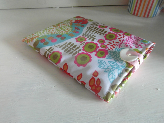 quilted kindle case quick and easy handmade gift ideas