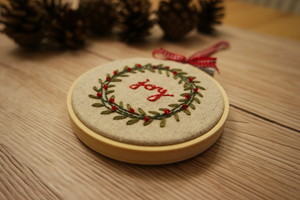 christmas embroidery hoop