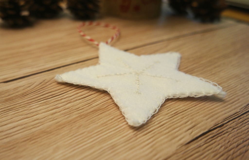 diy embroidered christmas star