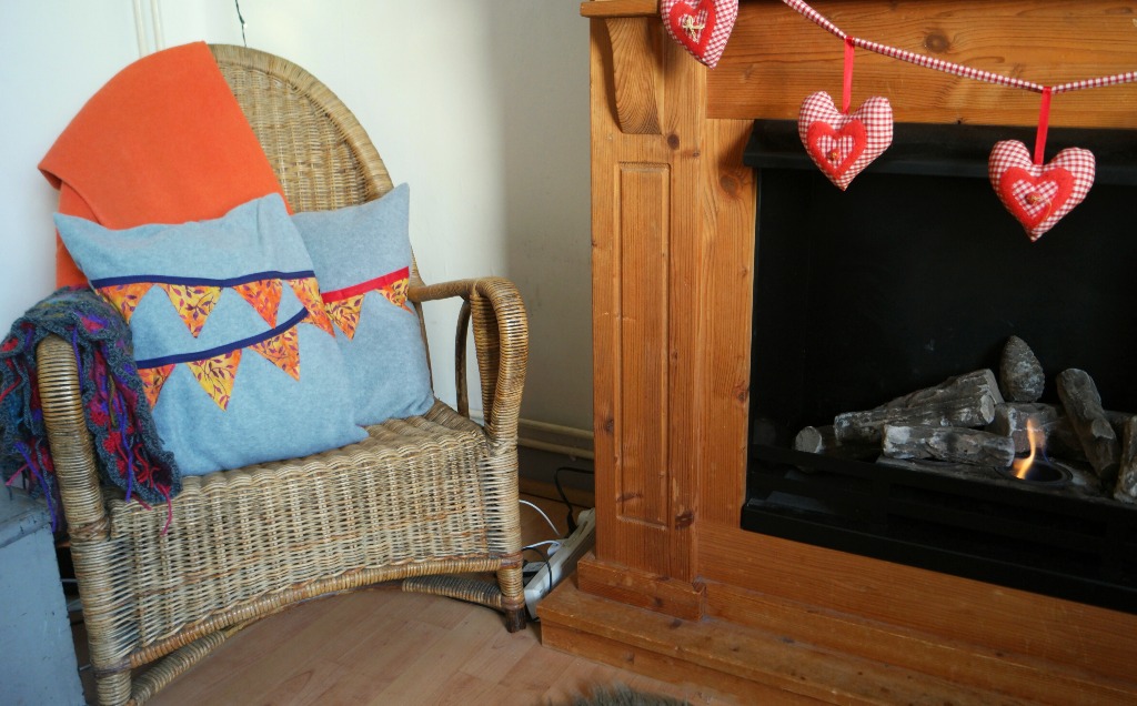 easy fleece bunting cushions