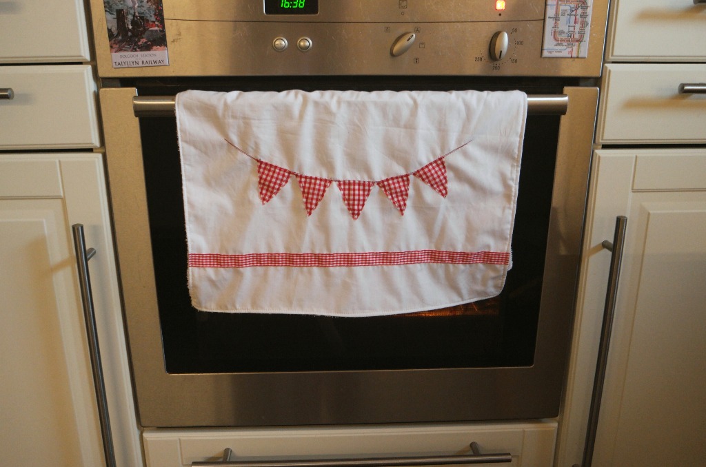 diy bunting tea towel