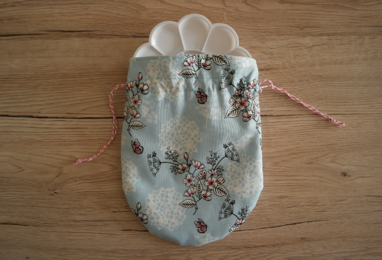 DIY Waterproof Drawstring Bag Tea and a Sewing Machine