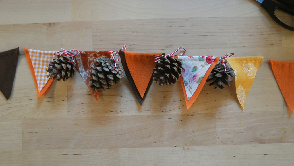 october nature themed bunting