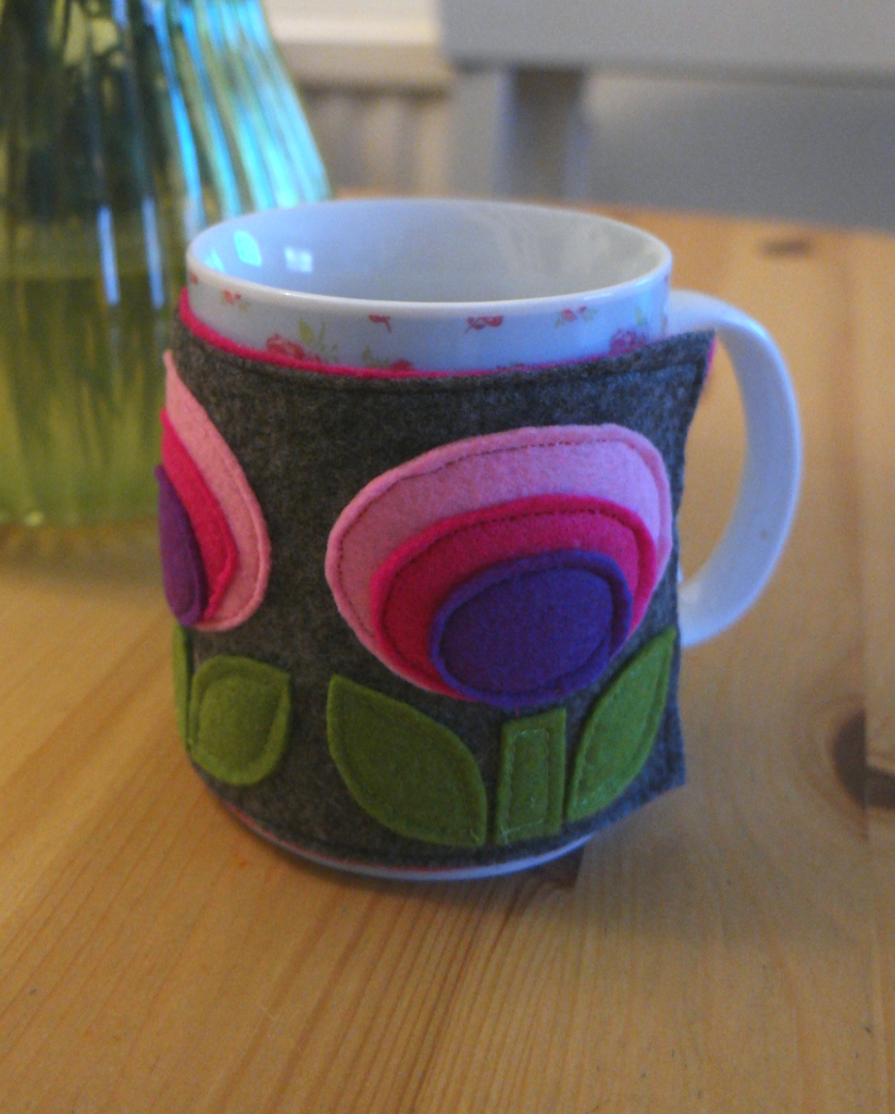 felt mug cosy tutorial