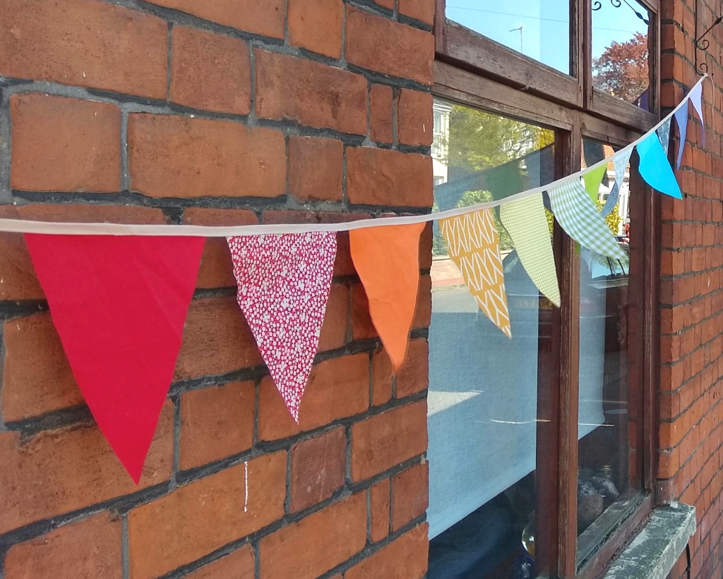 diy rainbow bunting