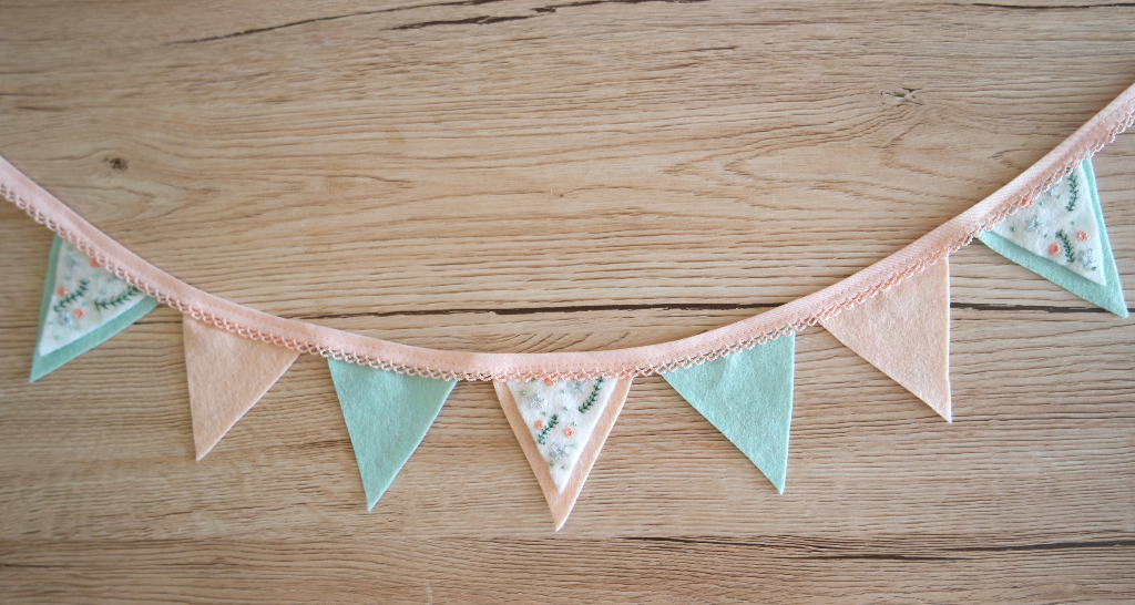 embroidered felt bunting tutorial