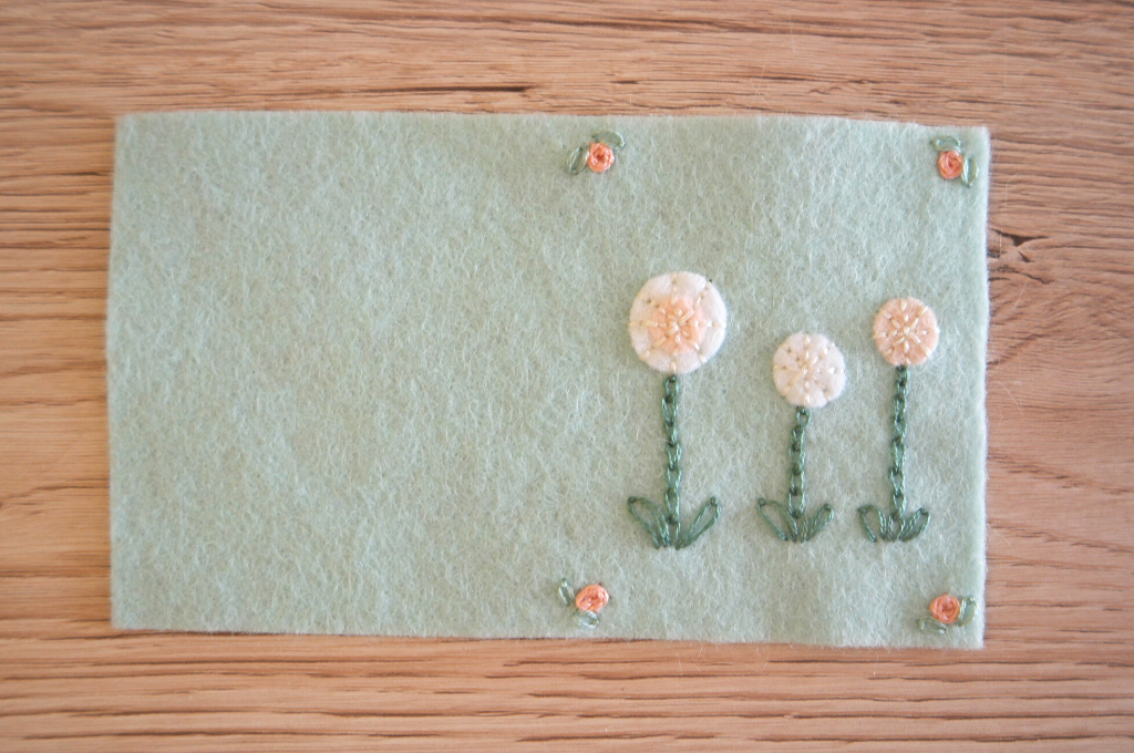 diy embroidered needle case