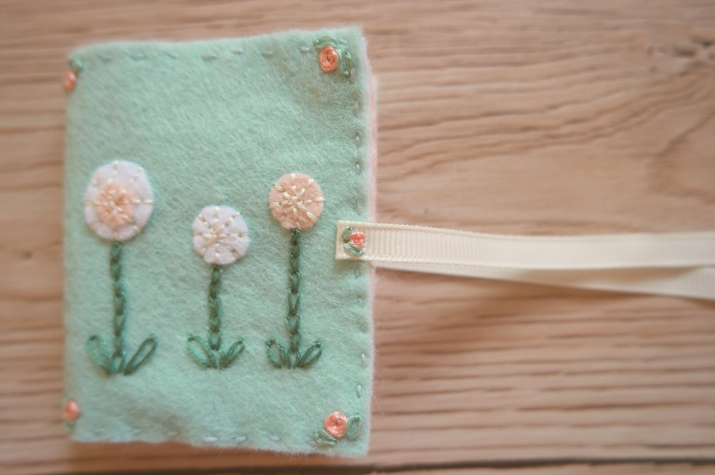 diy embroidered needle case