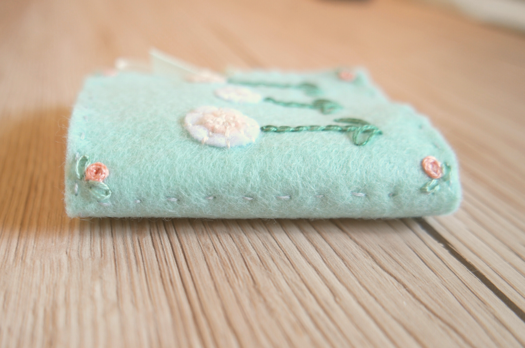 diy embroidered needle case