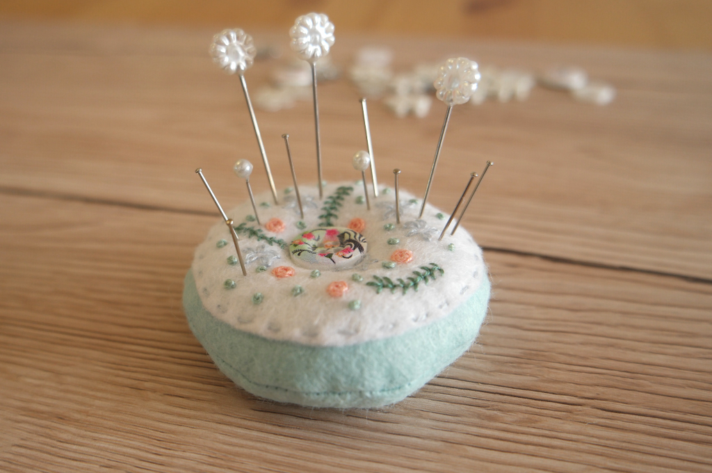 embroidered felt pincushion tutorial