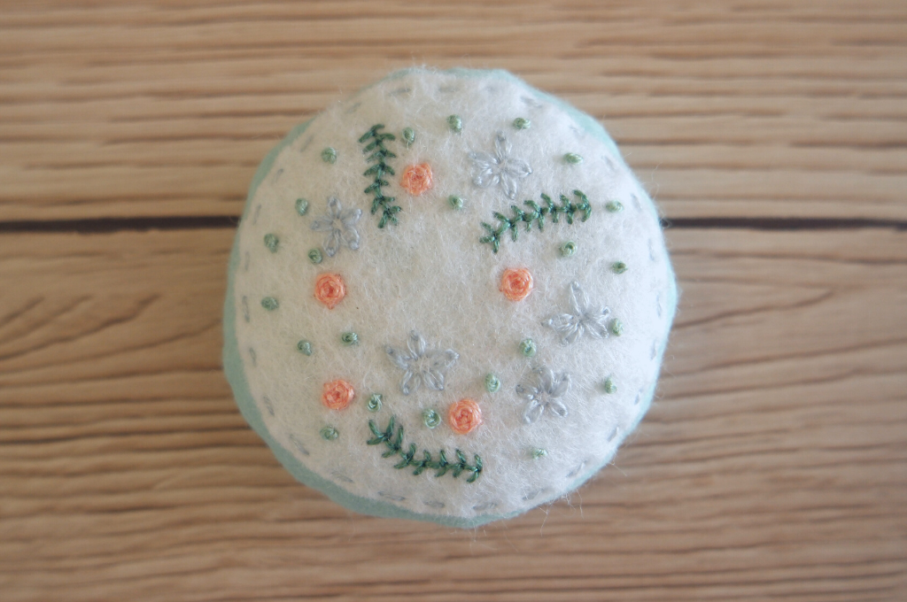 embroidered felt pincushion tutorial