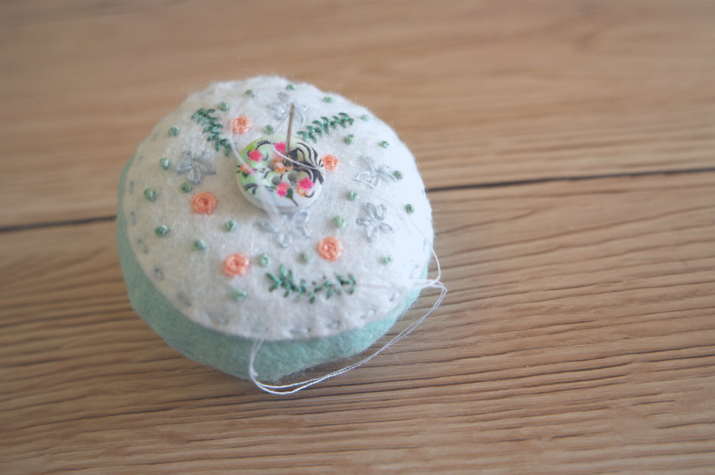 embroidered felt pincushion tutorial